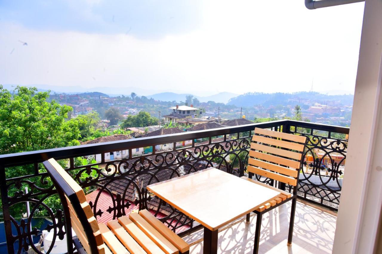 Hotel Coorg Palace Madikeri Exterior foto