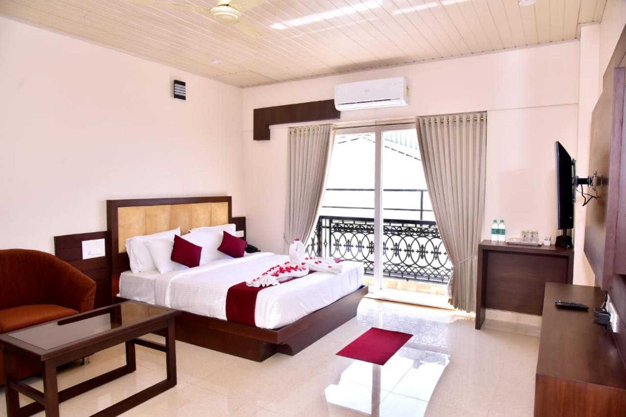 Hotel Coorg Palace Madikeri Exterior foto
